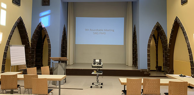 Bild på en föreläsningssal 