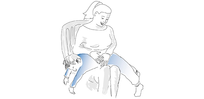 Illustration som visar ett barn som ligger i en vuxens knä